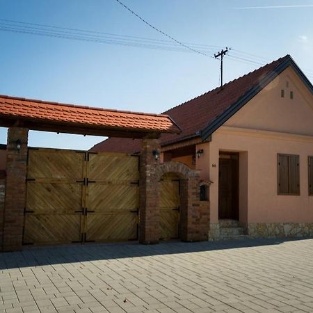 Апартаменты Kuca Za Odmor Poppke Fericanci Экстерьер фото